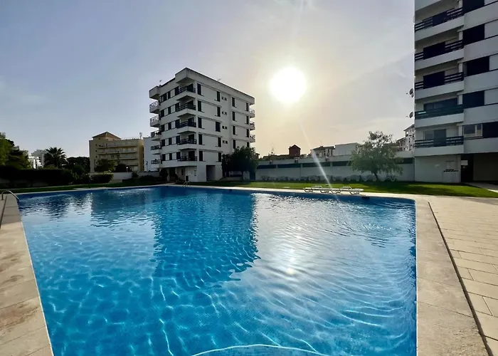 Vilamoura Central 4 With Pool By Homing